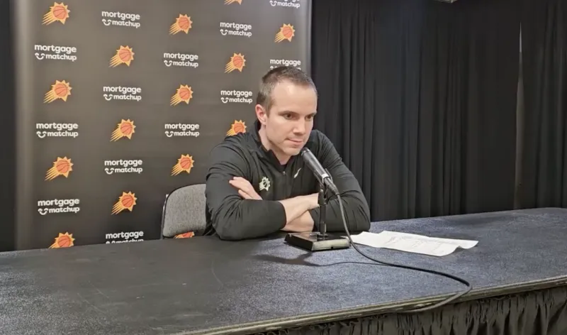 九游精彩-奥特谈布克：第四节提前换他上场，是想趁脚踝还没肿打一会