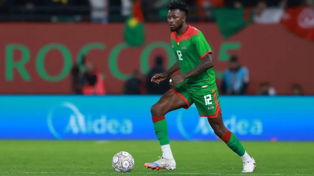 九游官方正版-药厂官方：塔普索巴大腿肌肉存在结构性损伤，预计伤缺2至3周